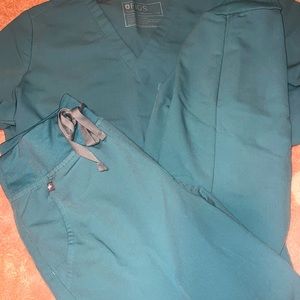 Seaglass FIGS scrub set- Zamora and Catarina top